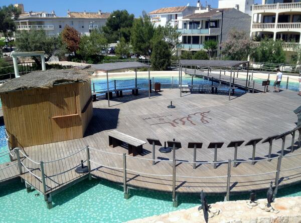 cafedecabrera's tweet photo. Empezamos temporada y en breve con nuestra nueva terraza. http://t.co/BupoPwsOmX