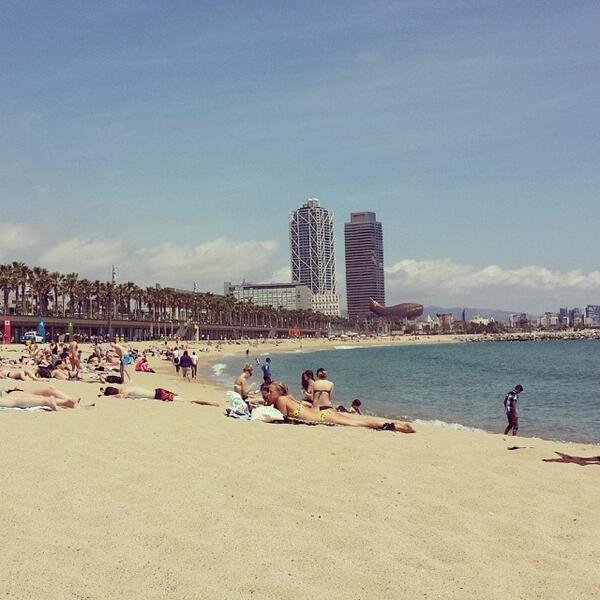 blaBarcelona's tweet image. I guess this Barcelona beach will do till I get back to San Diego #goodsubstitute ift.tt/1jwhmjW