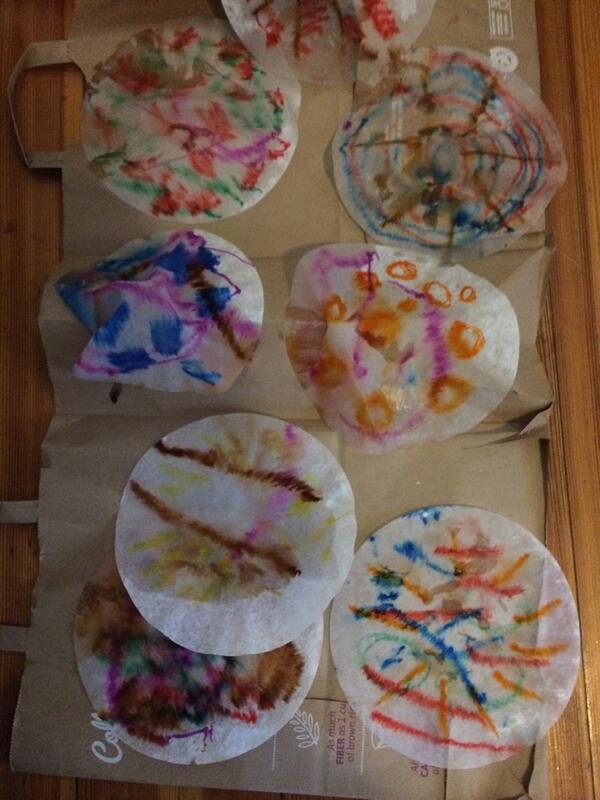 BabyCakesClass's tweet image. Butterflies in the making! #toddlercraft #finemotorskills #coloridentification