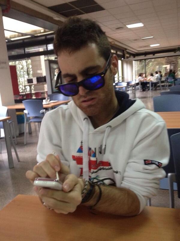 Silmir7's tweet photo. Estoy espiando a mi mejor amiga por whatsapp...FUNCIONA!! @Joseal_92 http://t.co/jeMs5VkK3M