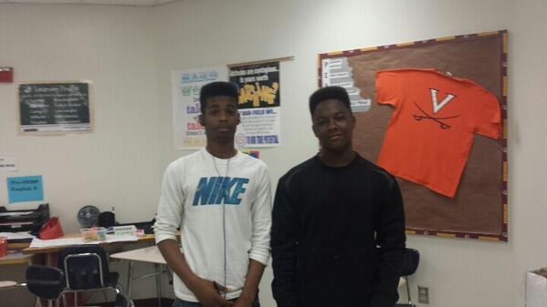 IamZGP's tweet photo. With a healthy student http://t.co/gw1tFwJoxA