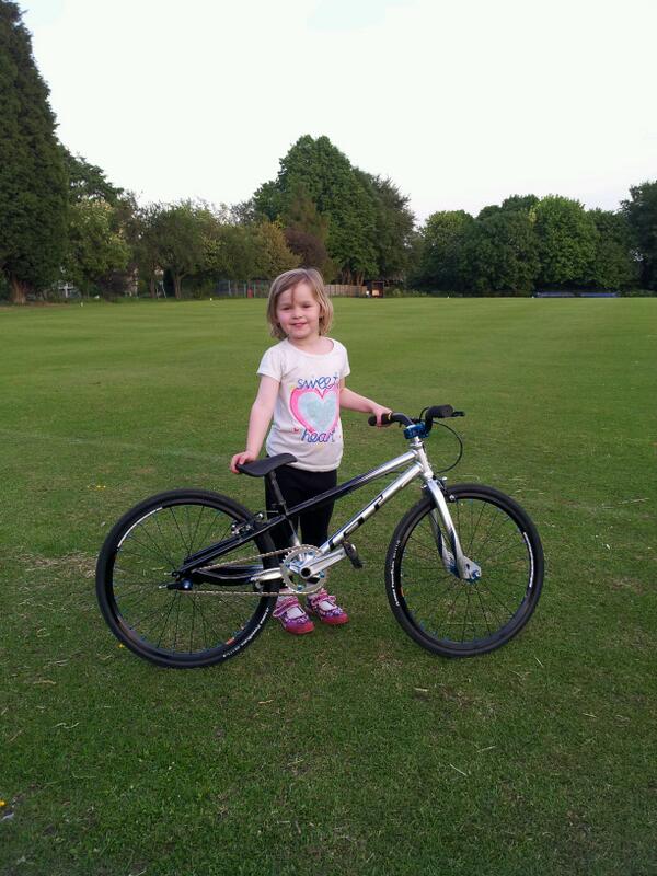 graveldog68's tweet photo. Ffions up an running on her new bike http://t.co/EC4GHXvPGJ