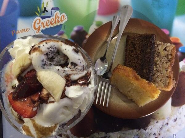 LeenHalawani's tweet photo. It's time for #dessert 😍@PameGreeka http://t.co/i8ZWcsQZ2p