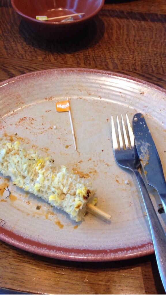SCThomas11's tweet photo. Treated to a nando's by @EmilyRose_123 🙏 love you ❤️ #polished http://t.co/U8PatJDViQ