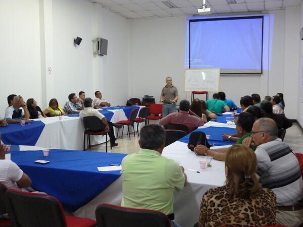 1er foro:  ABC e Historia Sindical.
Exponente:  Compañero Victor Hugo Saidiza.