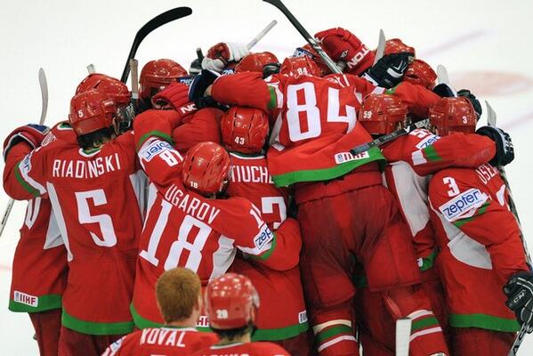 Sovsport_hockey's tweet photo. Белорусы вышли в четвертьфинал Чемпионата Мира! http://t.co/RTlJdyujND http://t.co/phDL7bY94a