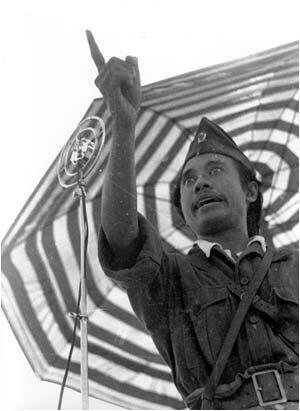 INDONESIAinLOVE's tweet photo. dr.Sutomo, dikenal Bung Tomo, Pelopor Kebangkitan Nasional. Selamat Hari Kebangkitan Nasional http://t.co/q1tLKWEDh8