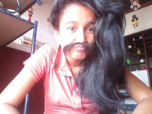 hotmail_grey's tweet photo. jajajaja @moisespapon http://t.co/HgbvOE8I0K