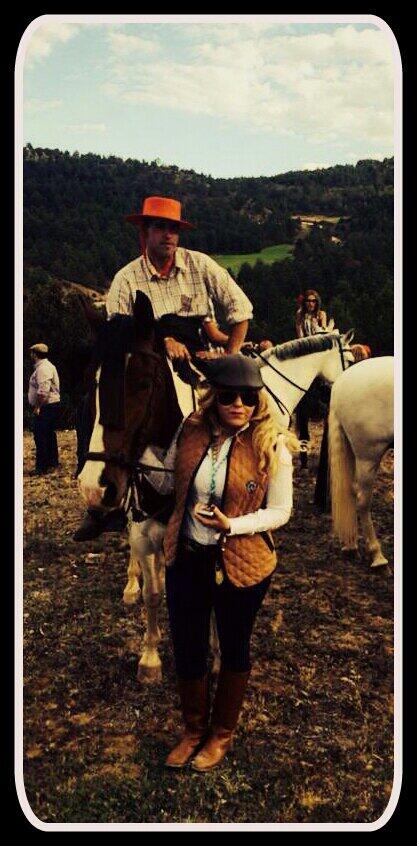 carmenciitap's tweet photo. Lloran los pinos del coto despidiendo a las carretas...#Torres #Rocio2014 http://t.co/jYLXNWbRDO