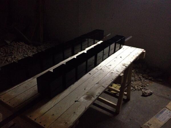 malalaslab's tweet image. Otras cositas gestándose en el taller...
#malalaslab #workshop #SP93 #madrid #palletfurniture #cajasyflores