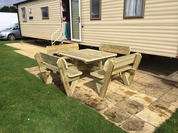 8seater party table £460 delivery and set up free of charge