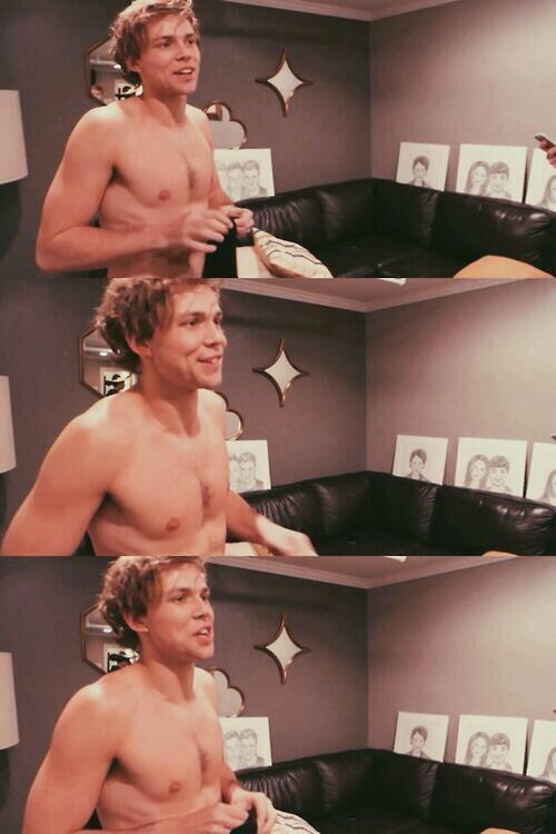 5sosworldalerts tweet picture