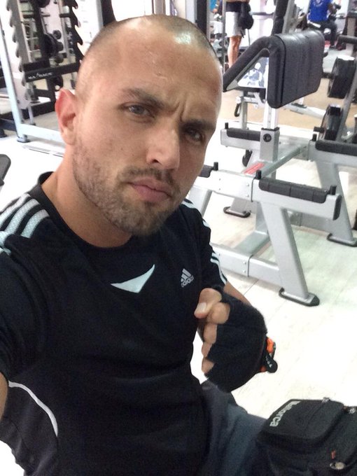 Un poco de gym ATOPEEEEEEE http://t.co/Vj0O1pmkMu