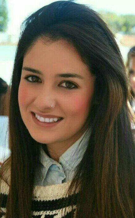arantxamacia's tweet photo. Un día sin sonrisa es un día perdido !!!      Buenas noches http://t.co/8XHDFTdI37