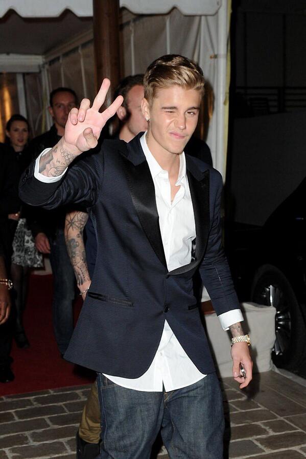 blogvibes's tweet image. Justin is bae