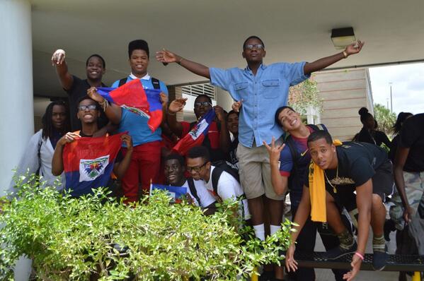 Trippy_dolphin's tweet image. Haitians winning #thinkso