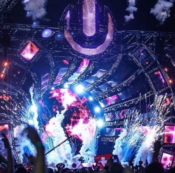 Rave Pics tweet media
