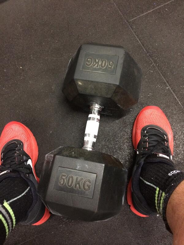 jerramhuston's tweet photo. Dumbbell bench , get after it http://t.co/RkygYoCjUI