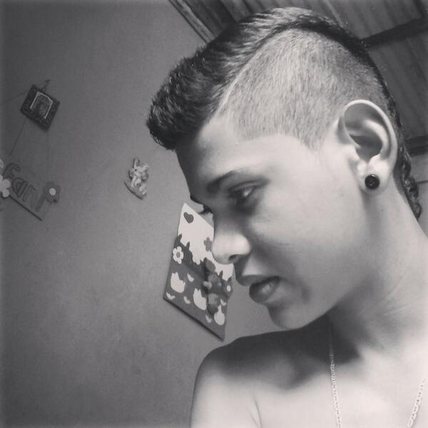 gorita22's tweet photo. Brindo por ella http://t.co/o0Vz1w4P6b