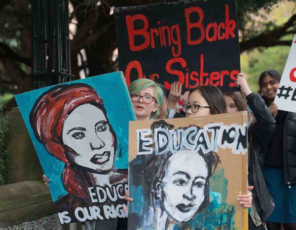 JimmyWil57's tweet photo. #BringBackOurGirls protest against the abduction of Nigerian schoolgirls at the Civic Square Wellington, New Zealand. http://t.co/a8DNI8efyH