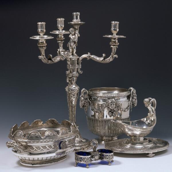 Very excited that our George III silver service has gone on loan to <a href="/RoyalsHannover/">Royals aus Hannover</a> to be part of a major exhibition.
