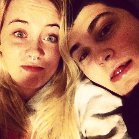 RiskAshley's tweet photo. Two weeks! #grownup #bitch http://t.co/BGaAY1lpCW