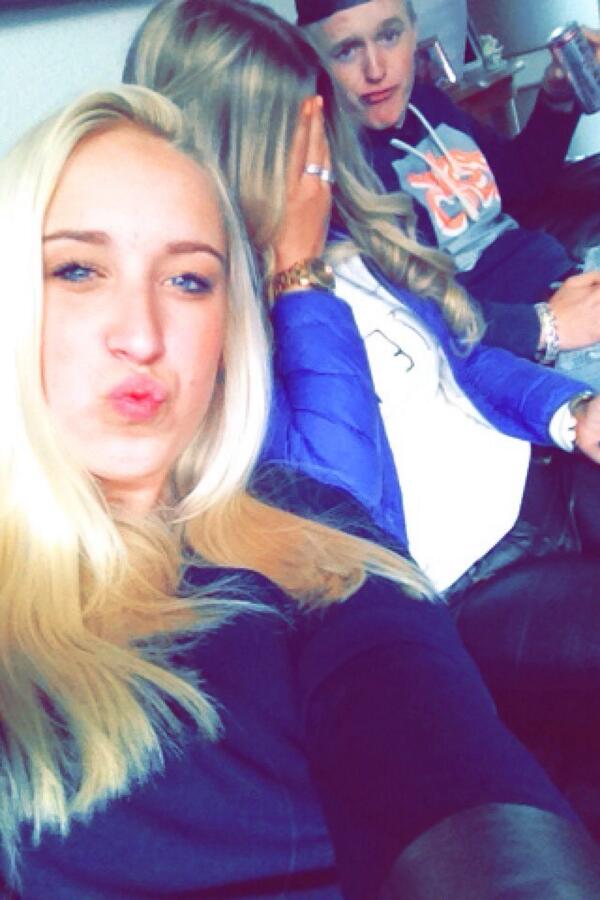 DemiDijkman's tweet photo. Love herrr ❤️ @nomyregelink http://t.co/uzMqjcPI0h
