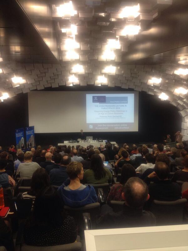 hahessy's tweet image. Bumper crowd for our @unimelb public lecture by Ross Garnaut #busecomelb