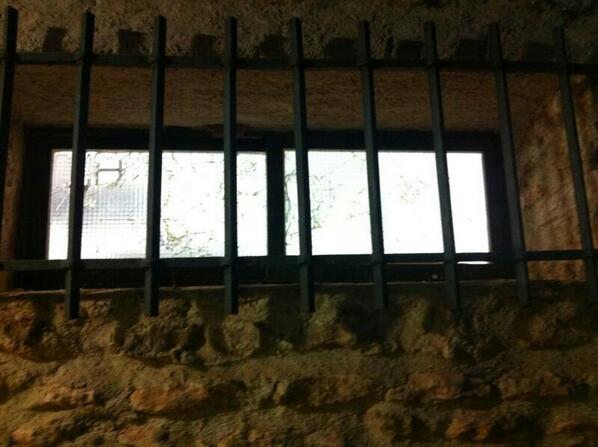 Membrillapolis's tweet photo. Destrozando NO se celebra la Romería. http://t.co/a9zcs5Xqi8