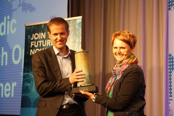 Our CEO <a href="/MattiasKarls/">Mattias Karls</a> and Energy minister <a href="/annakarin_hatt/">Anna-Karin Hatt</a> celebrating DM´s win at Nordic cleantech open! #CFE14