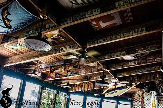 HalfwaytoNever's tweet photo. Howard's Pub, Ocracoke Island North Carolina #photography #pub #Howardspub #Ocracoke #outerbanks http://t.co/687Nn3xFRL