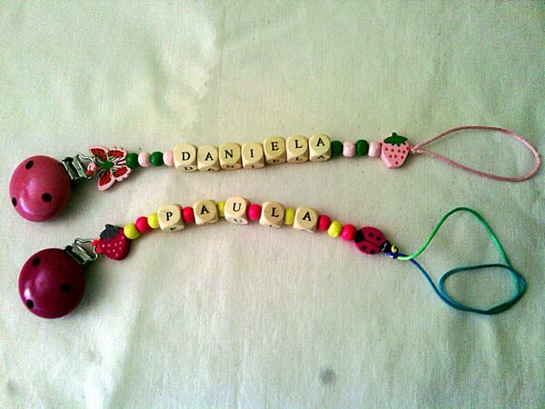 Batiburrill's tweet photo. Chupeteros personalizados con el nombre! Elige el tuyo :D 6€ http://t.co/HNOmdKU194