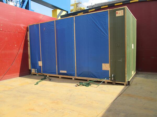 QargoPackers's tweet photo. Unit export packed and lashed by Qargo http://t.co/b0I52viXcr