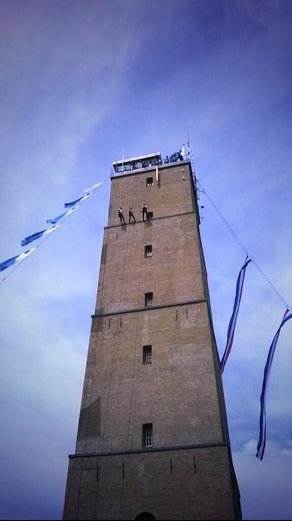 Frisobouwgroep's tweet photo. Prachtige dag voor heropening #Brandaris #Terschelling na grondig onderhoud door #FrisoBouwgroep! http://t.co/MR3tmR3Gct