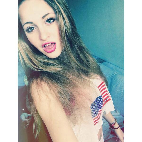 katwhitee tweet picture