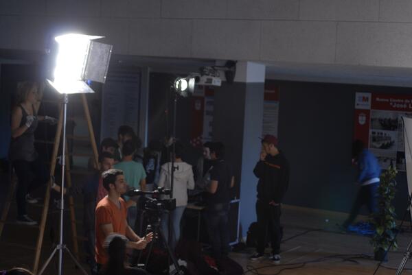 2014entv's tweet photo. De preproducción para tener todo listo para mañana un #entele2014 diferente con griegos y comedia en el @cifpgarci http://t.co/Neroo88FPp