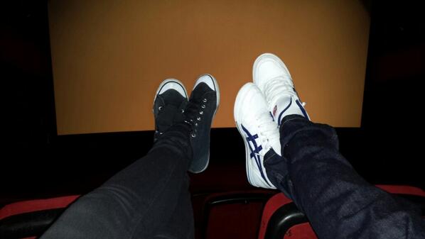 A_Arroyo's tweet photo. @kititavinaroz momento exclusivo solitos en e cine http://t.co/f9ba7ECbzd