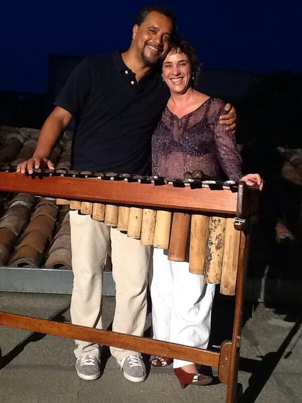 GloriaPinillaV's tweet photo. @Bunkerglo @anaruizpe @mesitago Marimba al atardecer! http://t.co/wy87pxDwZk