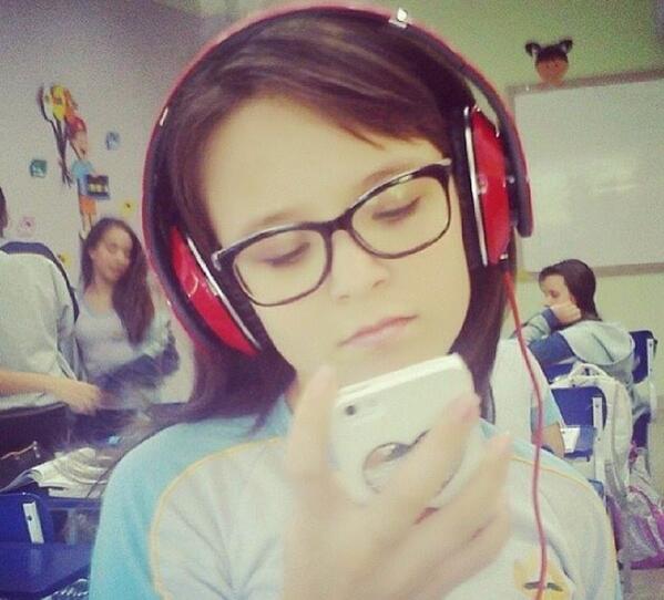 larinatica_13's tweet photo. Escultando! Keke Palmer "Love You, Hate You" http://t.co/u9upZ3zk09