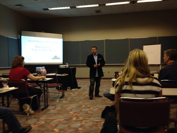 AIMastermind's tweet photo. #aimazing social media presentation from @danazezzo @Expo_East http://t.co/OgrgYrc0Et