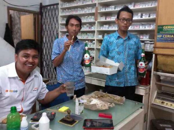 Nglawar + ngebir ( crew kimia farma gatsu )