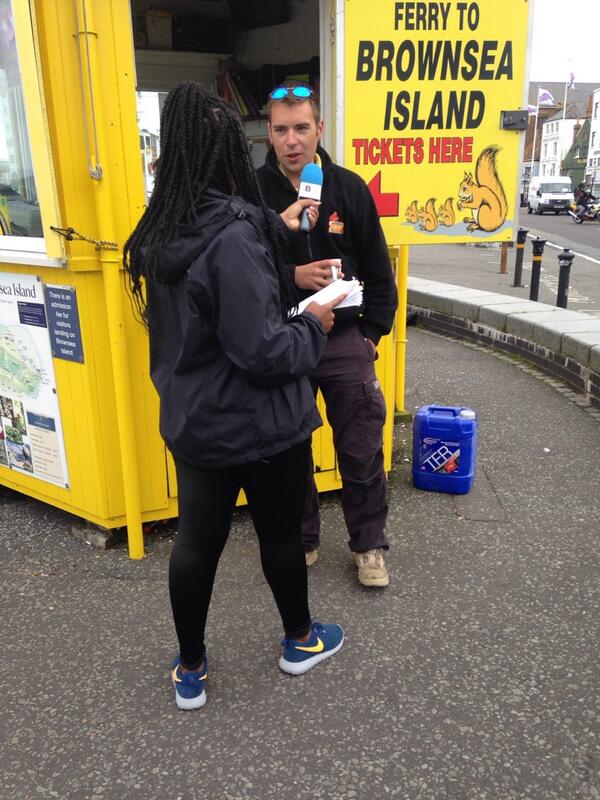 NewsLabBU's tweet photo. Reporter Renee interviewing Dan the Brown Sea island boat man #OB http://t.co/B8wEdzfS6k