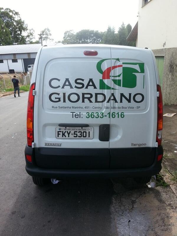 PrismaExpress's tweet image. Adesivando o carro do nosso cliente Giordano #adesivo #prismaexpress