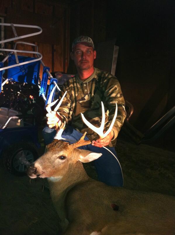 Buckwatch's tweet image. Whats your biggest buck, try buckwatch.com and see what we can do for you  #TrophyTuesday, #buckwatch