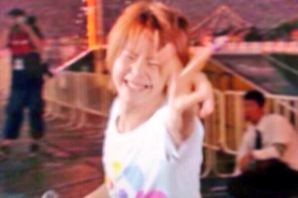 jump_aiing10's tweet photo. ふにゃ顔は神＼(^o^)／
あなたたちほんとに成人男性ですかww http://t.co/5HLRsvW3lF