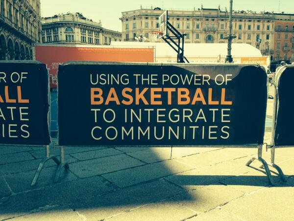 BounceOpera's tweet photo. Basketball truly is a globally appreciated game! We found this set up in the Plaza at the Duomo! #Milan  #bounce http://t.co/Zn04k4AHp8