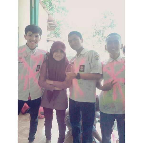 _EviSf's tweet photo. ini min=D @_XIIipa6 http://t.co/G6SLLVZ7G3