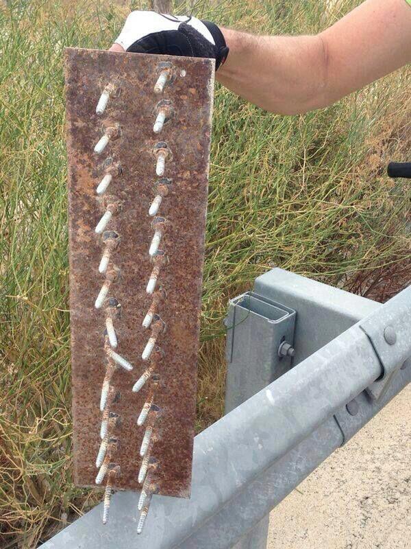 mtb_postureo's tweet photo. Continúan las trampas para ciclistas, esta vez en Murcia... Cuantas desgracias van a tener que ocurrir? @Josehermida http://t.co/hG73tEAyOA
