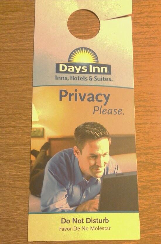 Johnny Knoxville On Twitter So The Idea Here Was Do Not Disturb Dad Is Looking At Porn Way To Go Days Inn Way To Own It Http T Co Yngbmpumd9