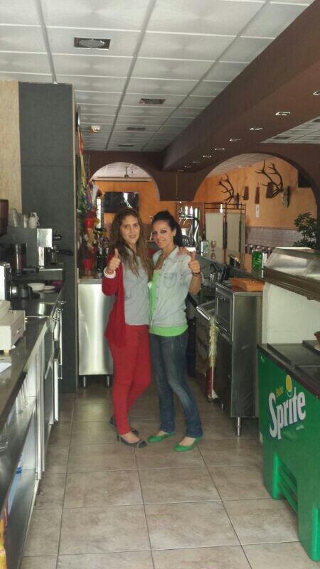 _jesii92's tweet photo. @UseroSoledad 😜 pues aquí estamos echando la tarde!! http://t.co/HcCYQUDeZX